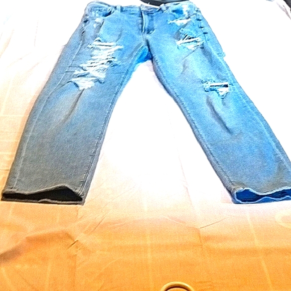 American Eagle Size 4 Stretch Women's Distressed Thrashed Blue Jeans - Picture 1 of 9